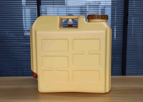 Ręcznik zewnętrzny do przechowywania wody pojemnik 20l Plast Jerry Can